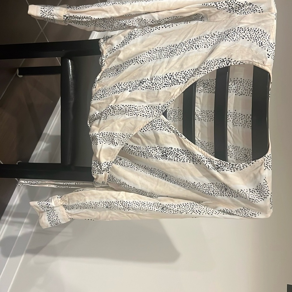 MINKPINK Cream Long Sleeve Crop Blouse - Picture 3 of 3